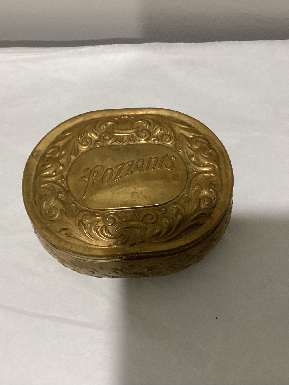 Antique Pozzoni’s Complextion Powder Tin from the late 19th century to the early